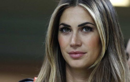 Melissa Satta orecchini prezzo shock