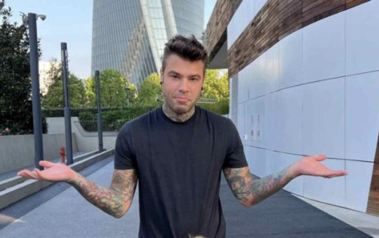 Fedez chiede scusa a Diaco